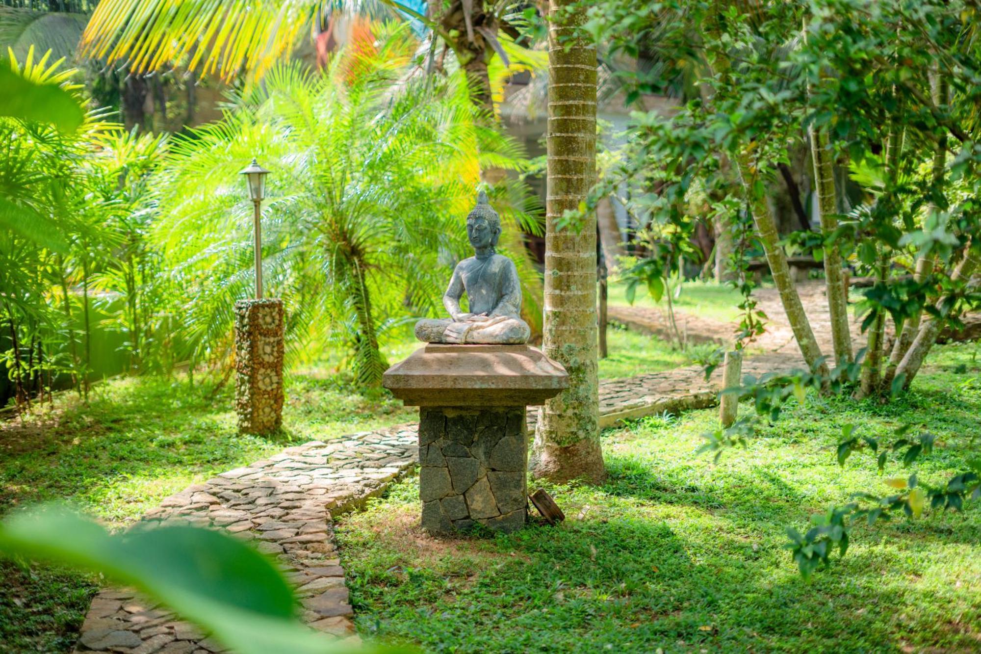 Villa Lanka Relax Хикадува Екстериор снимка