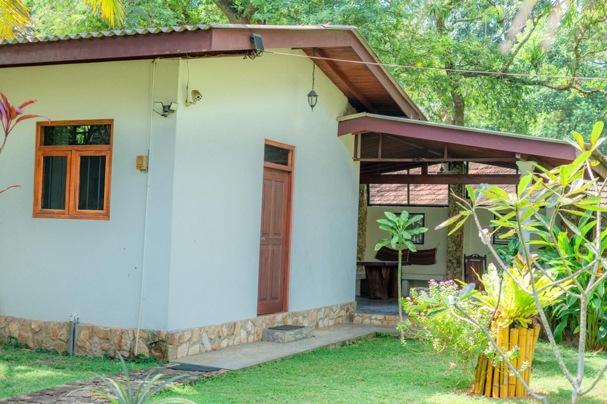 Villa Lanka Relax Хикадува Екстериор снимка